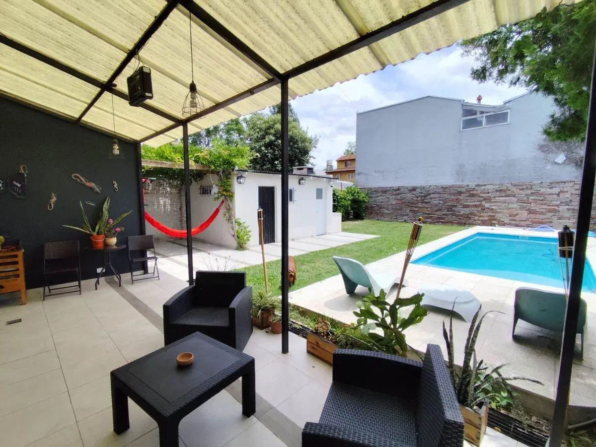 CASA VENTA CASTELAR 4 AMB PARQUE PISCINA COCHERA 5