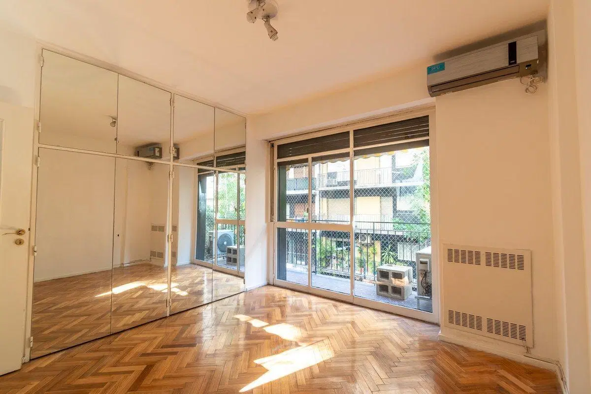 Departamento 3 ambientes + dependencia en Recoleta 5