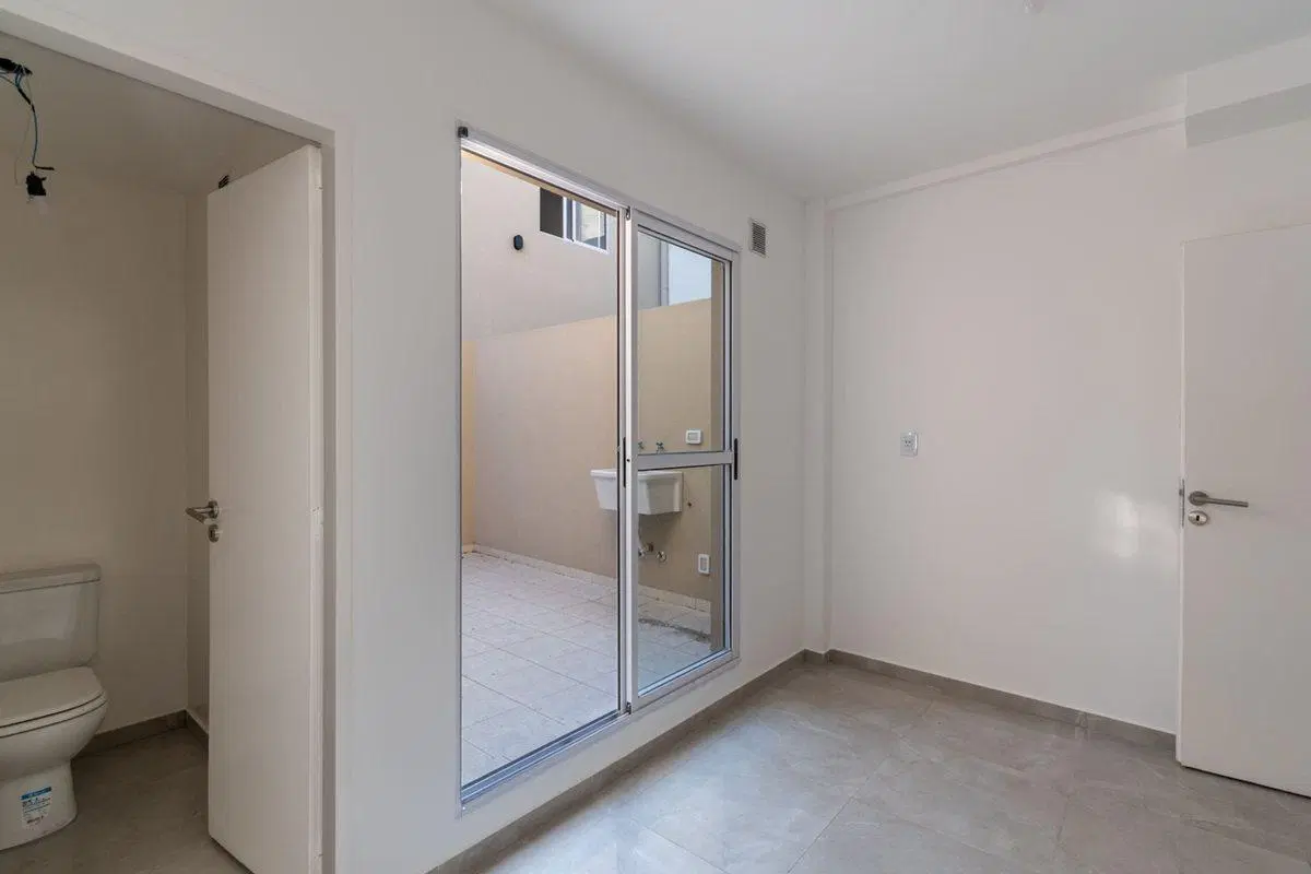 VENTA PH 4 AMB CON PATIO Y TERRAZA EN V. SARSFIELD 5