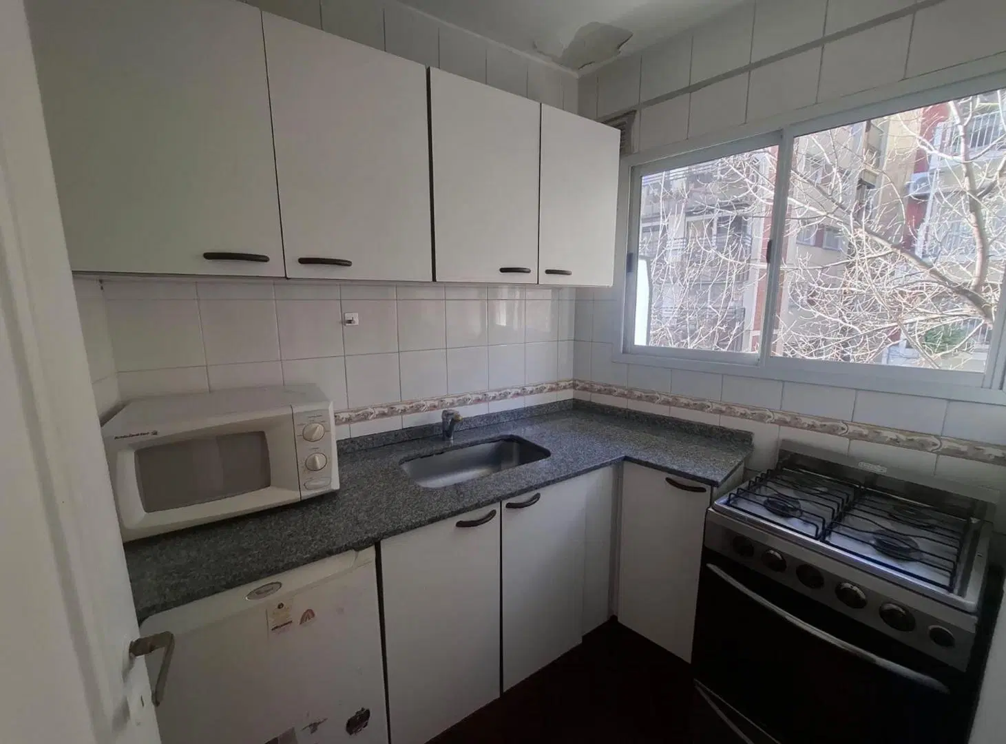 ALQUILER  MONOAMB  FRENTE -FRENCH 2800-RECOLETA 5
