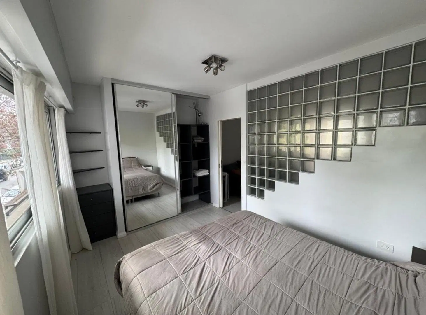 VENTA 2 AMBIENTES  CON PATIO PILETA LUZ EQUIPADO 5