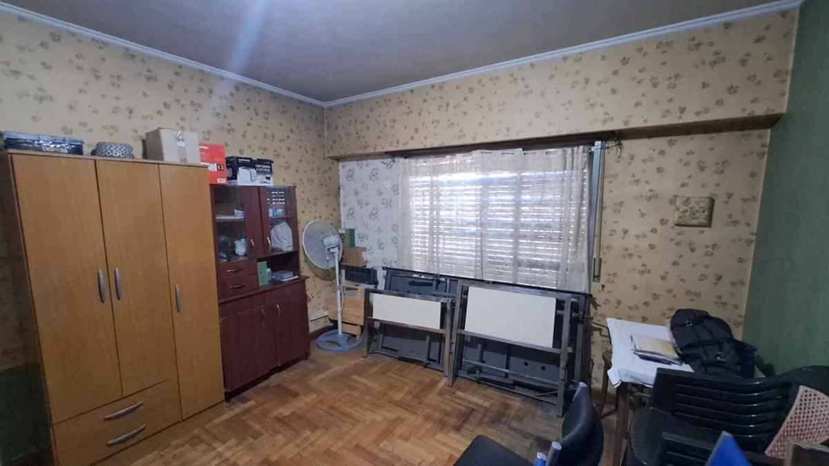 VENTA CASA EN ESQUINA CON GALPON.