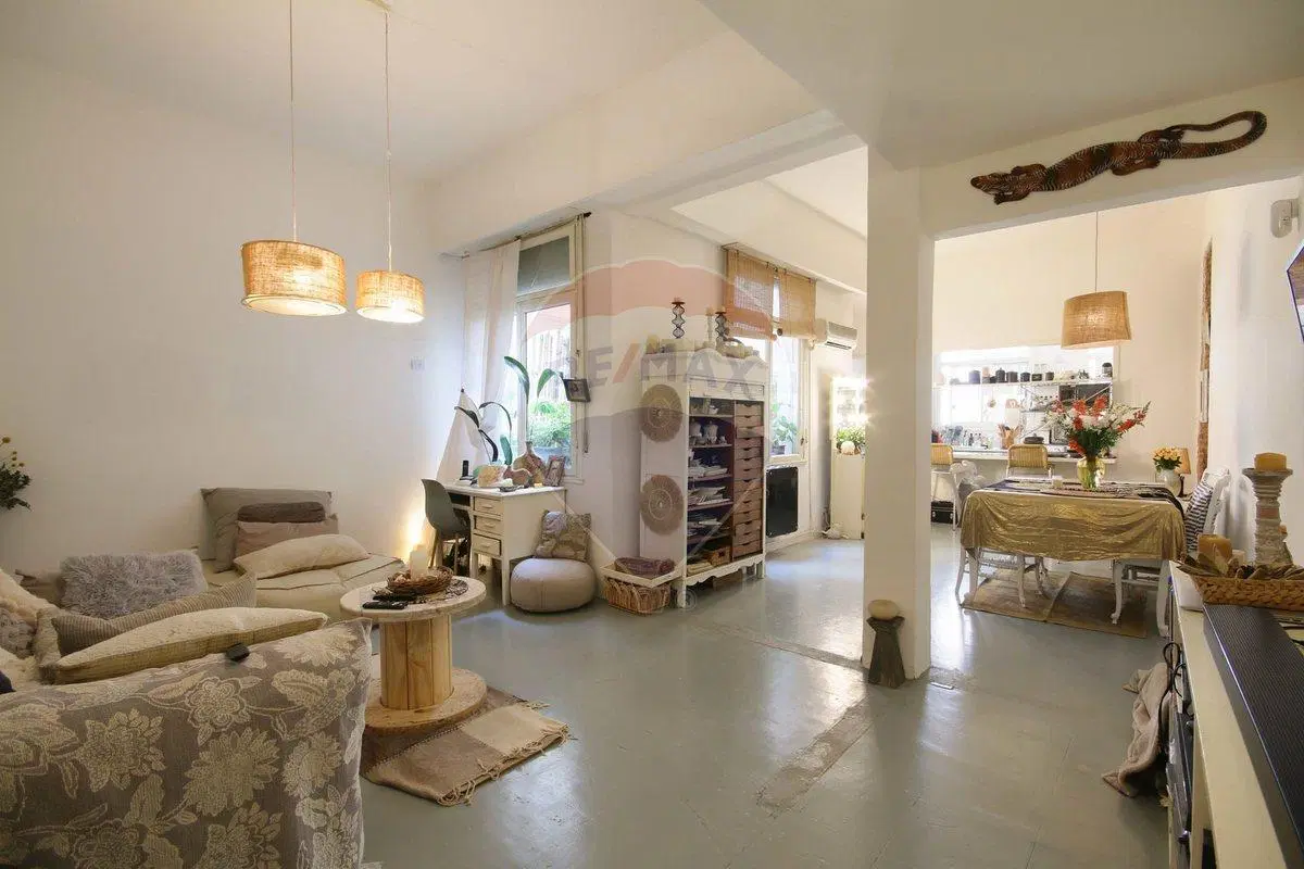 VENTA DEPTO DOS AMBIENTES CON PATIO APTO CREDITO 5