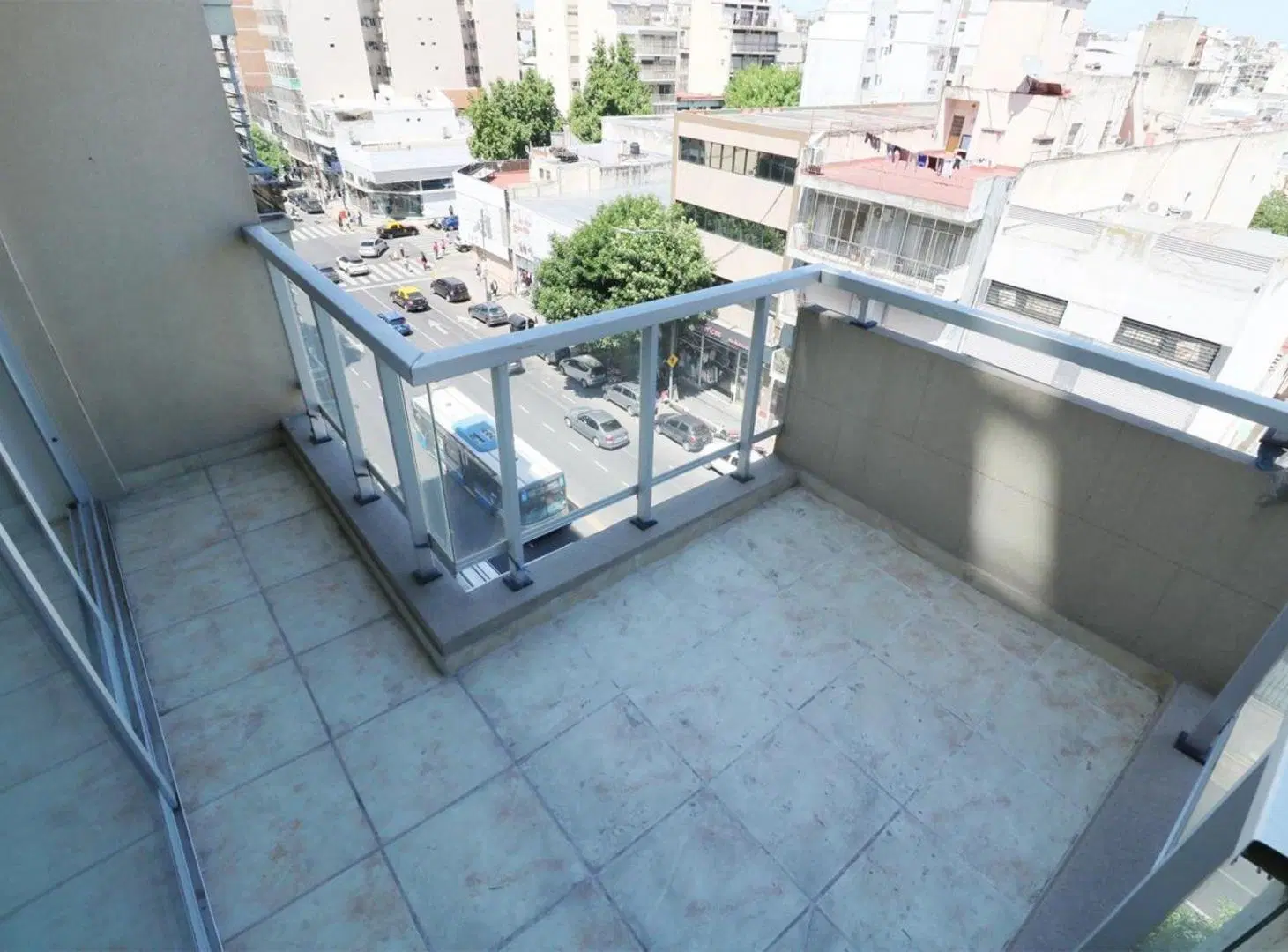VENTA 5 AMBIENTES A ESTRENAR CON DEPENDENCIA 8