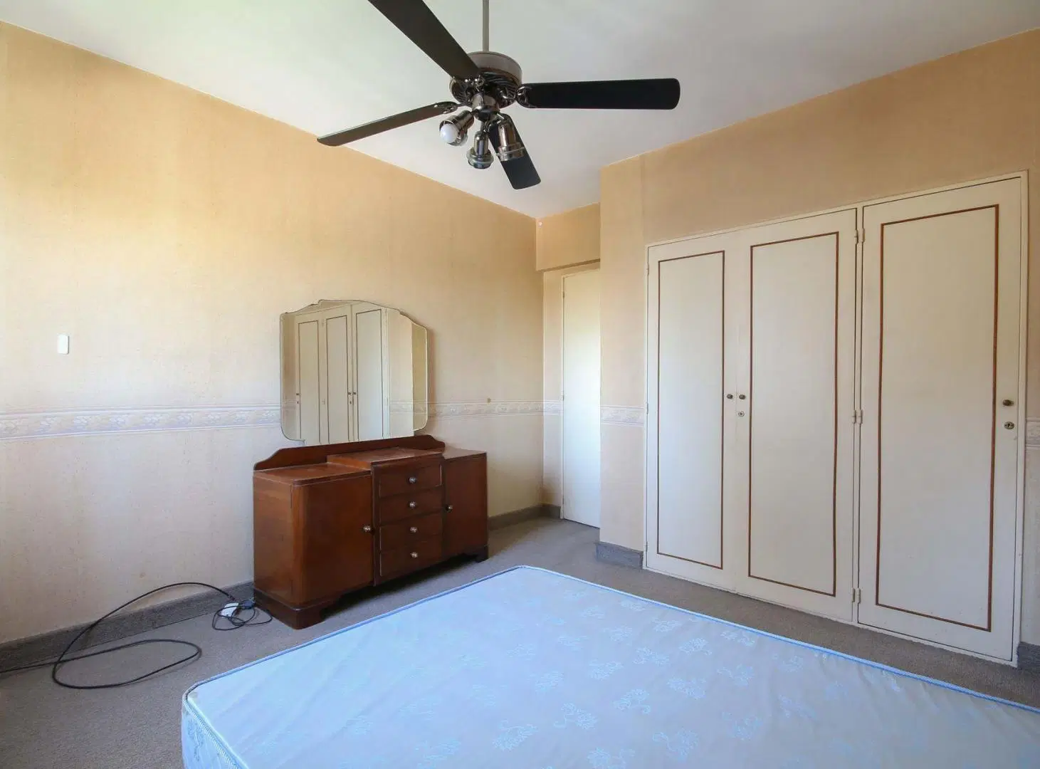 DEPARTAMENTO 5 AMBIENTES EN VENTA LOMAS DE ZAMORA 3