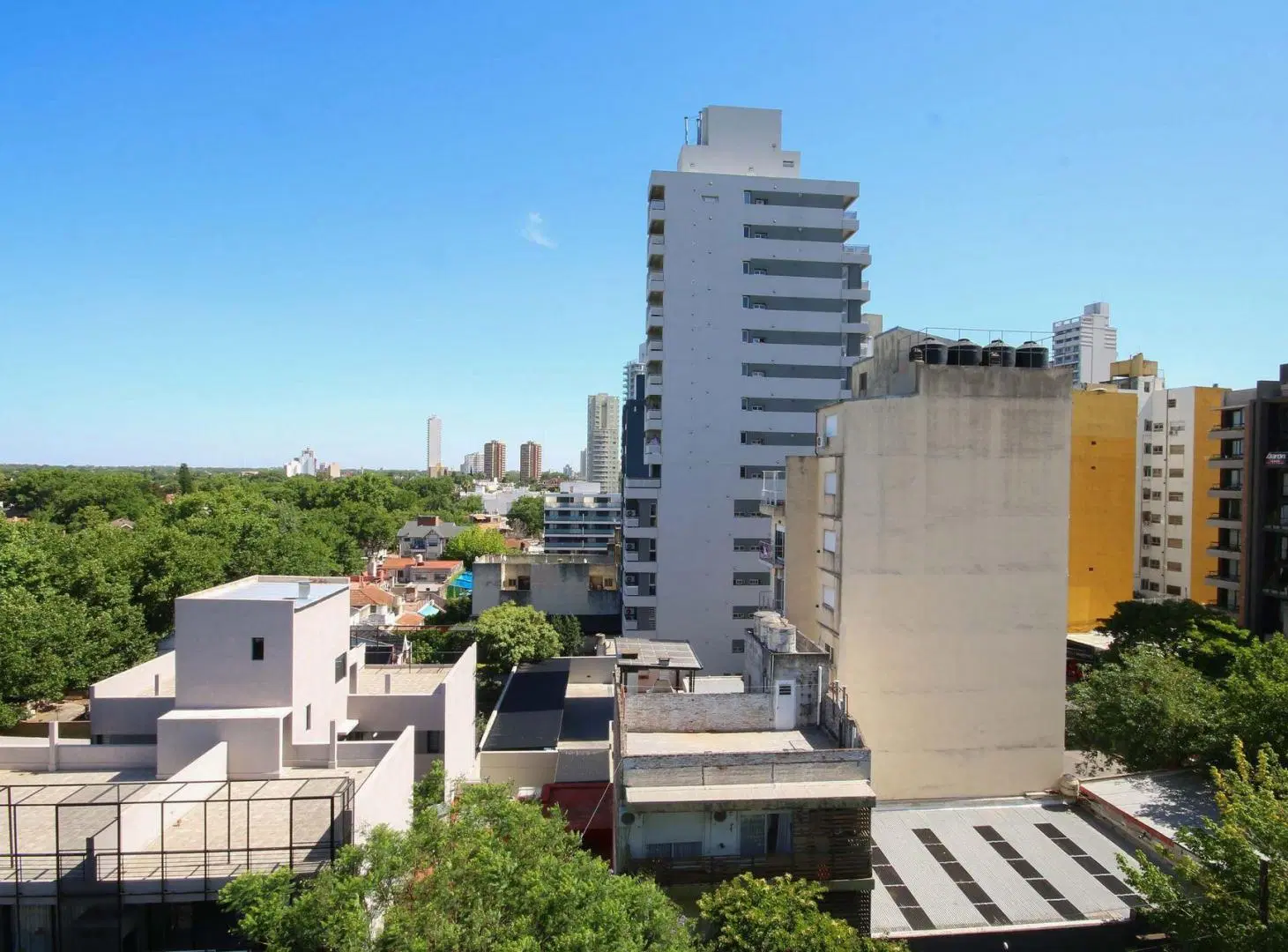 DEPARTAMENTO 5 AMBIENTES EN VENTA LOMAS DE ZAMORA 2