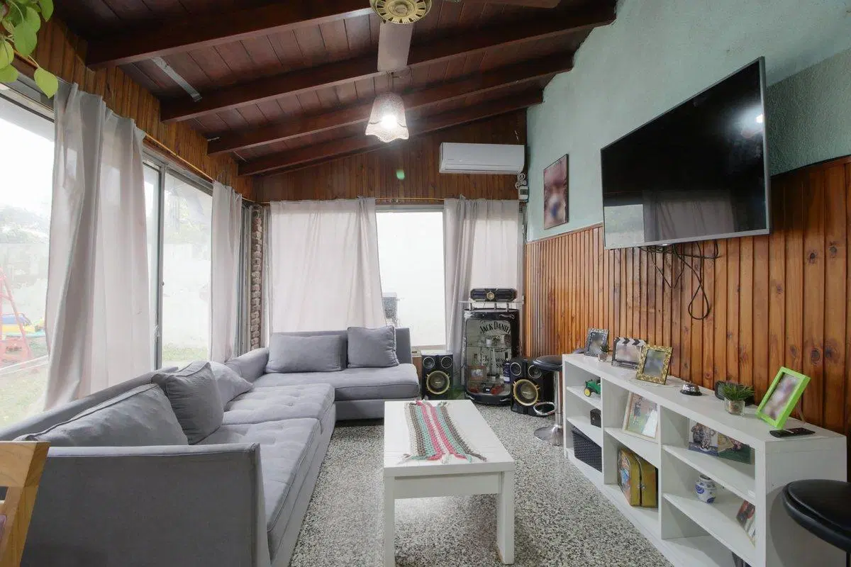 CASA EN VENTA 4 AMBIENTES LOMAS DE ZAMORA  CREDITO 2