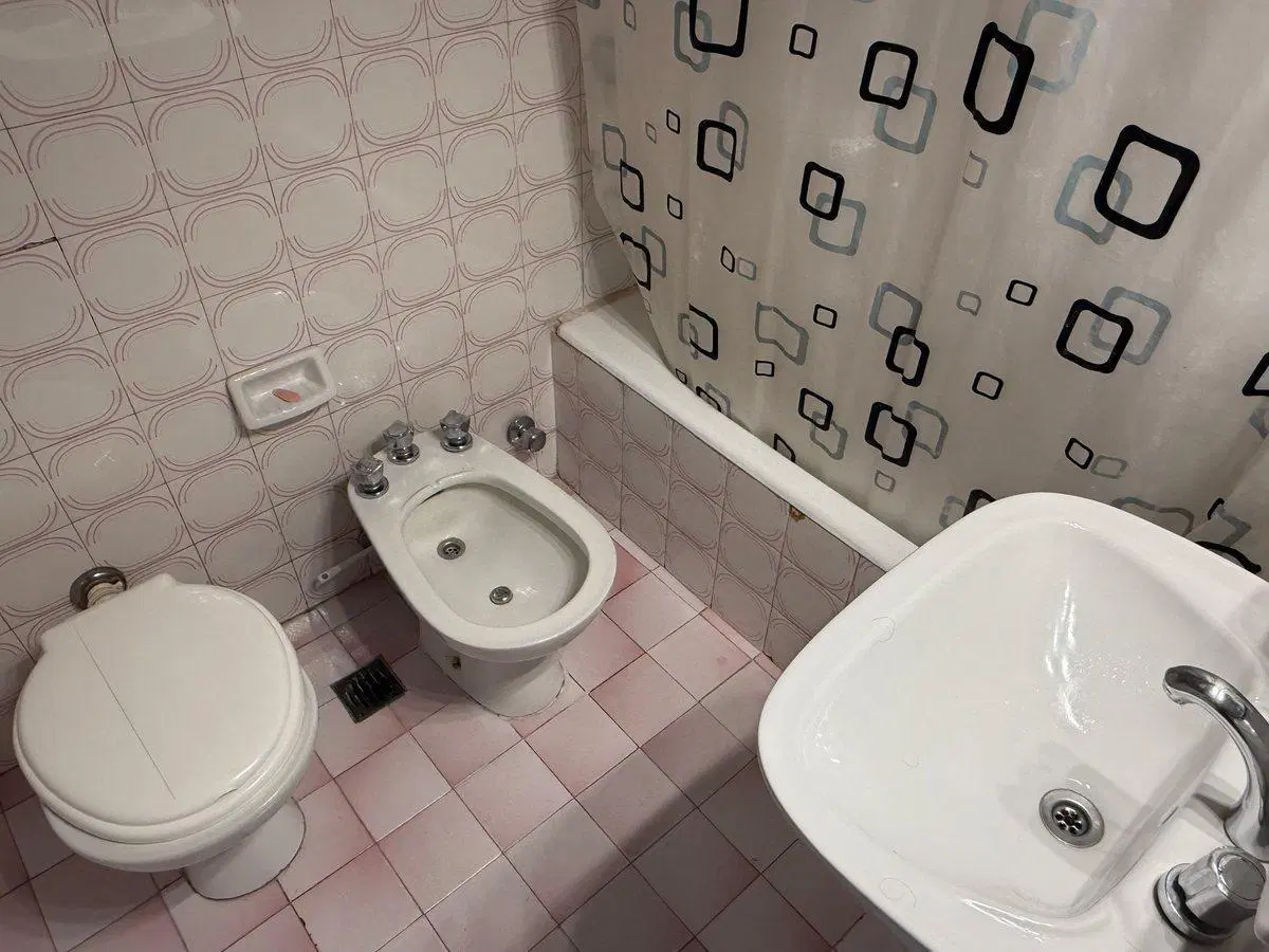 VENTA MONOAMBIENTE  Y BAULERA RETIRO 4