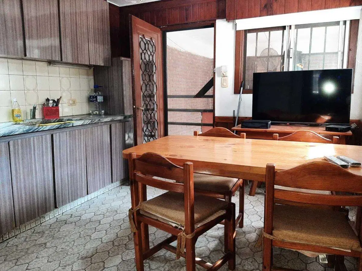 CASA EN VENTA EN LONGCHAMPS 4