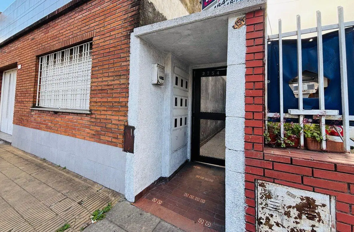 VENTA PH 2 AMBIENTES CON PATIO SAN JUSTO CENTRO 5