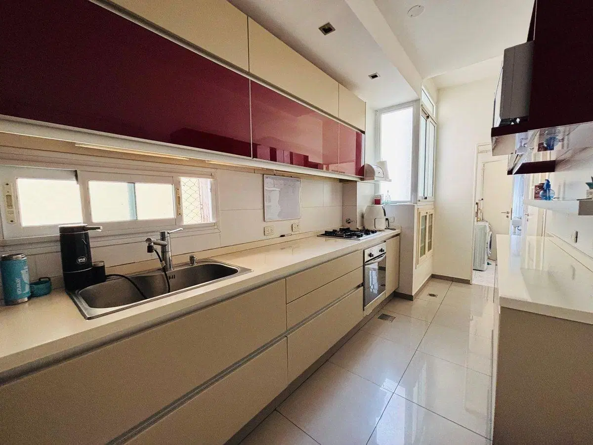 VENTA DEPTO 4 AMB CON COCHERA EN RECOLETA 3