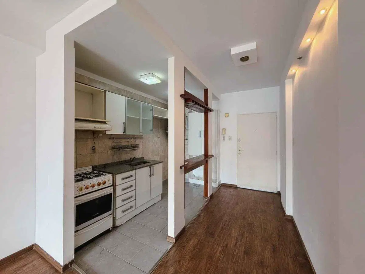 VENTA 3 AMB CON BALCON Y COCHERA BARRIO FLORES 5
