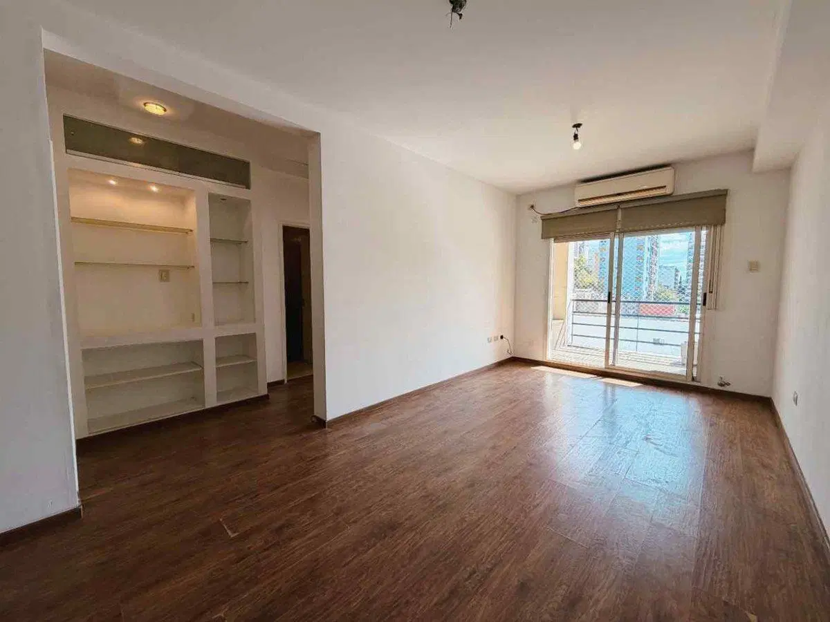 VENTA 3 AMB CON BALCON Y COCHERA BARRIO FLORES 2