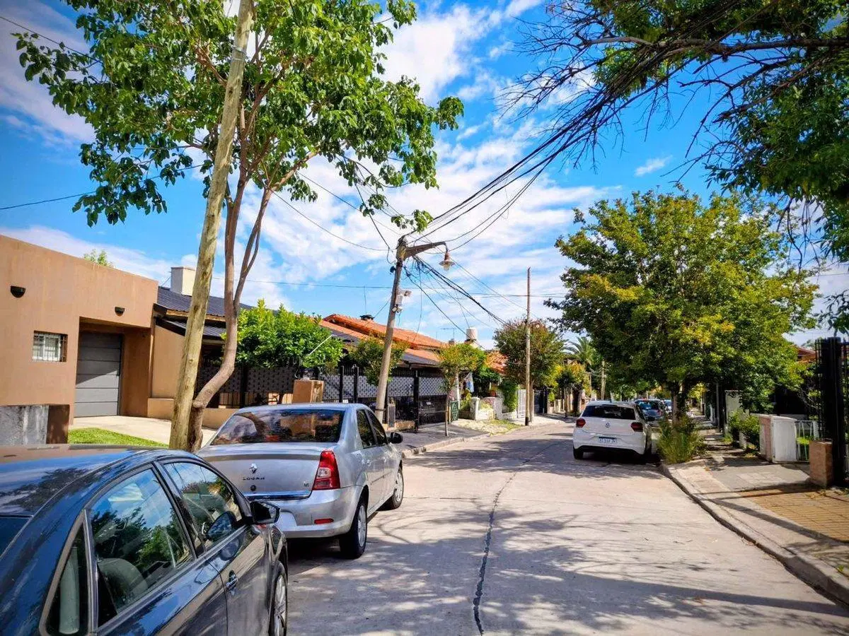 VENTA CASA EN PH 3 DORMITORIOS JARDIN COCHERA 4