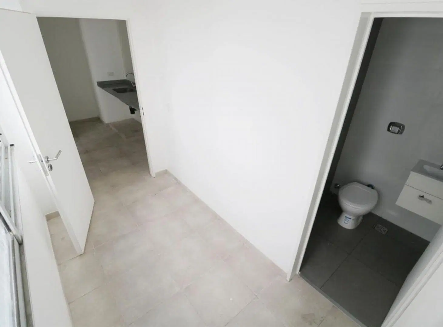 VENTA 5 AMBIENTES CON DEPENDENCIA ESTRENAR FLORES 2