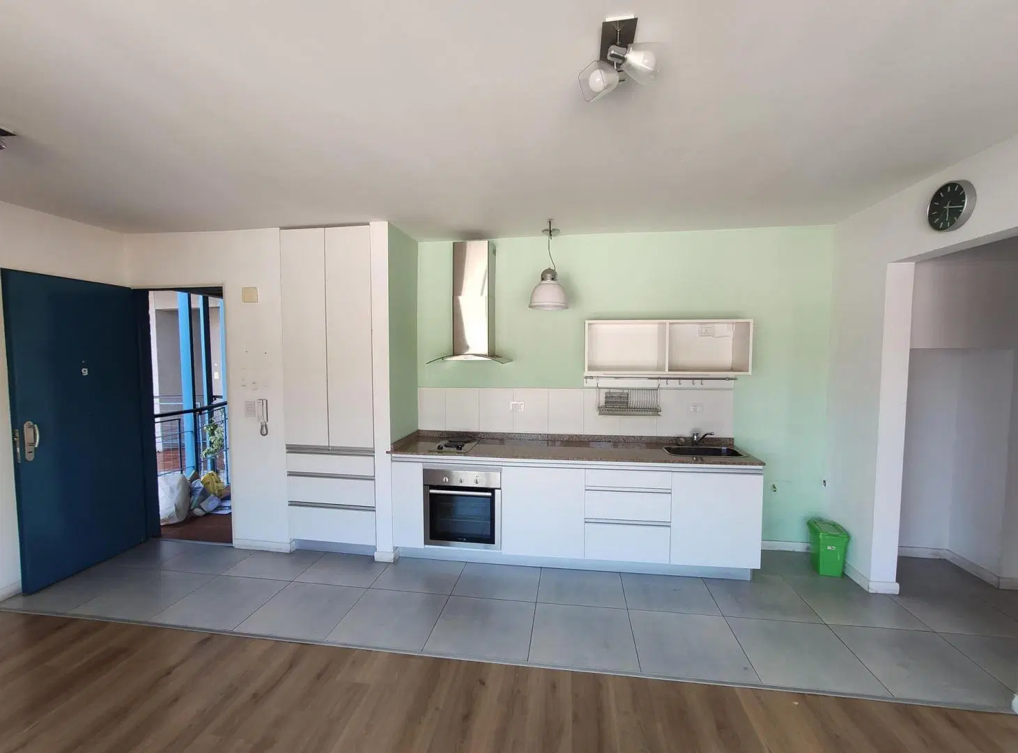 VENTA 2 AMBIENTES BALCON COCHERA Y PILETA 5