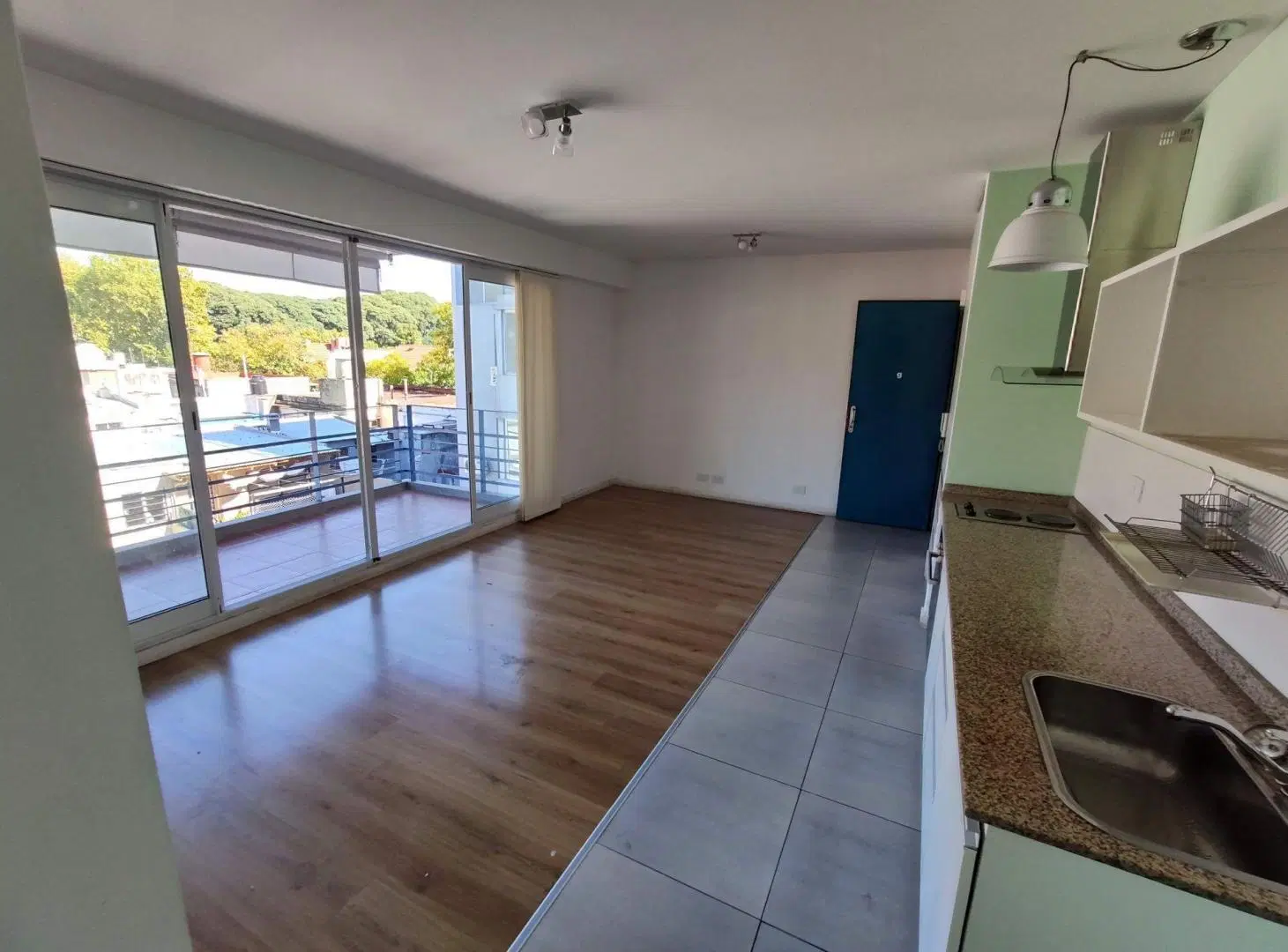 VENTA 2 AMBIENTES BALCON COCHERA Y PILETA 3