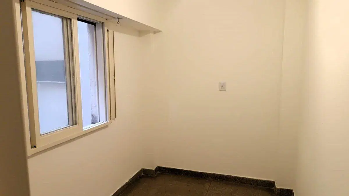 VENTA Departamento de 4 ambientes en Flores 5