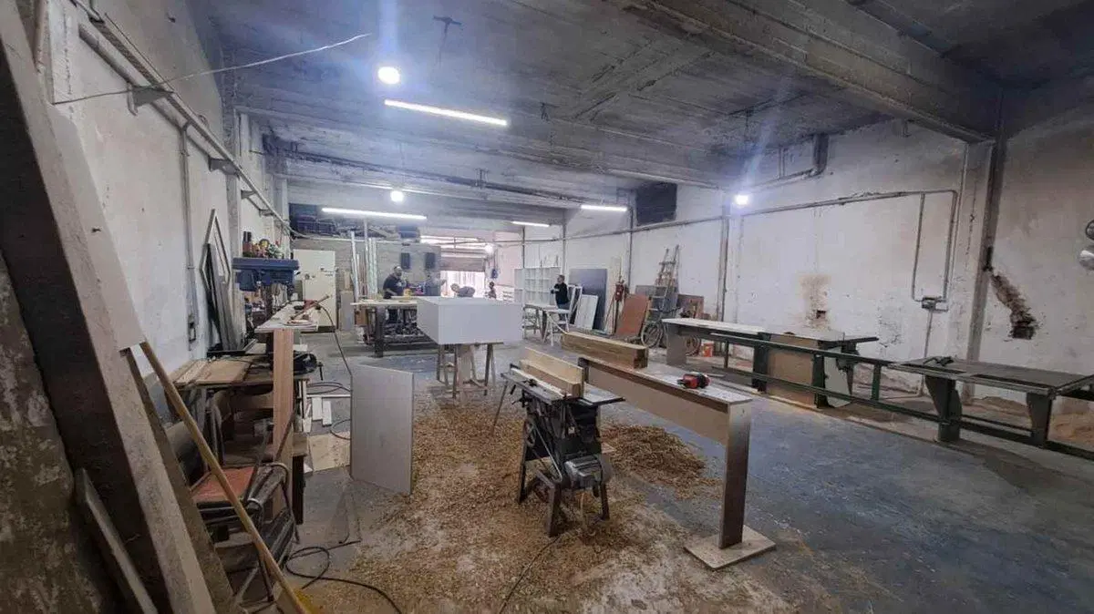GALPON IDEAL PARA TALLER EN LOMAS DE ZAMORA 4