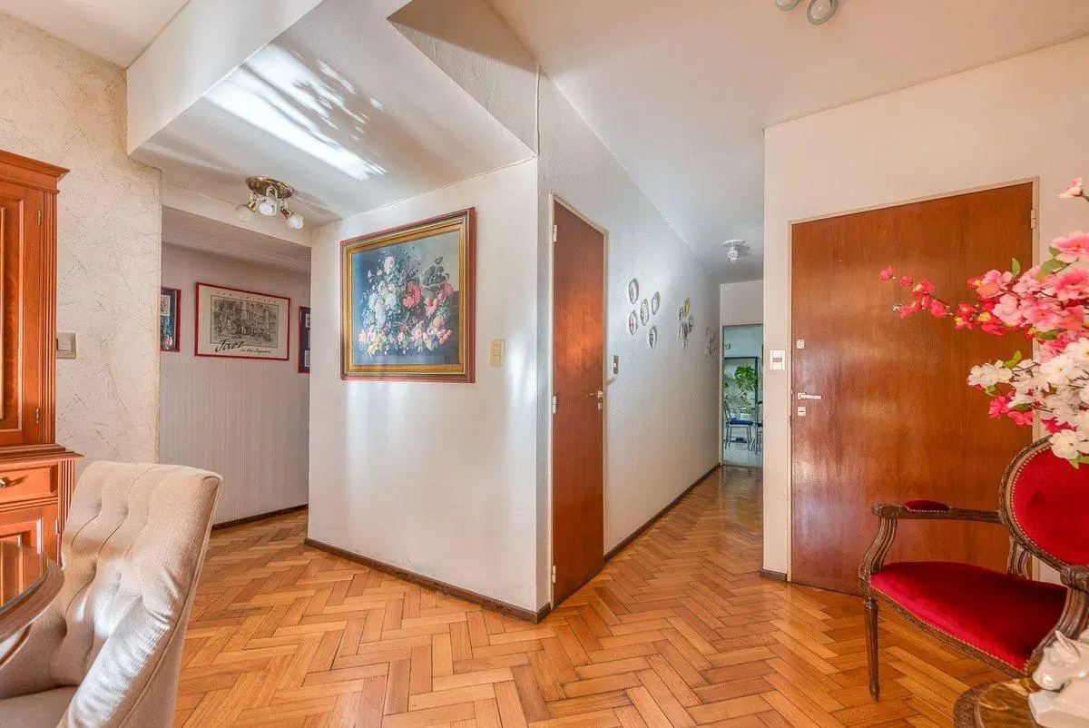 EXCLUSIVO SEMIPISO CON ENORME BALCÓN ATERRAZADO 4