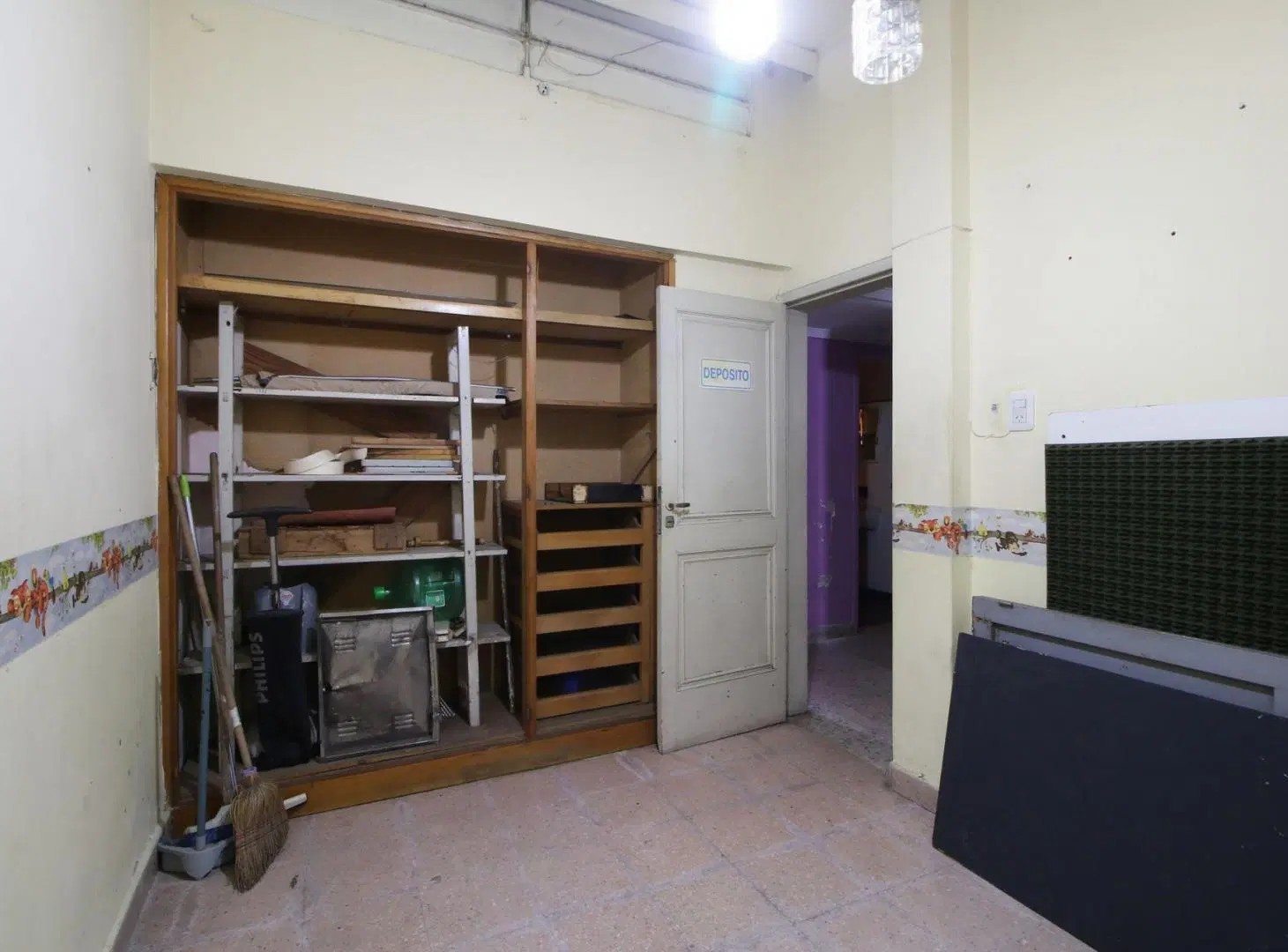 VENTA LOCAL, CASA Y GALPON LLAVALLOL 4