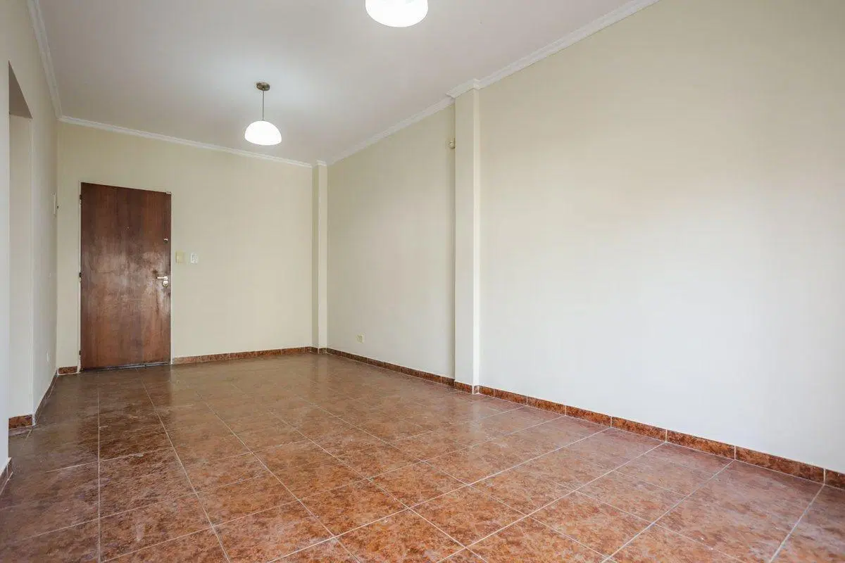 VENTA DEPARTAMENTO 3 amb al frente en 3 de febrero 3