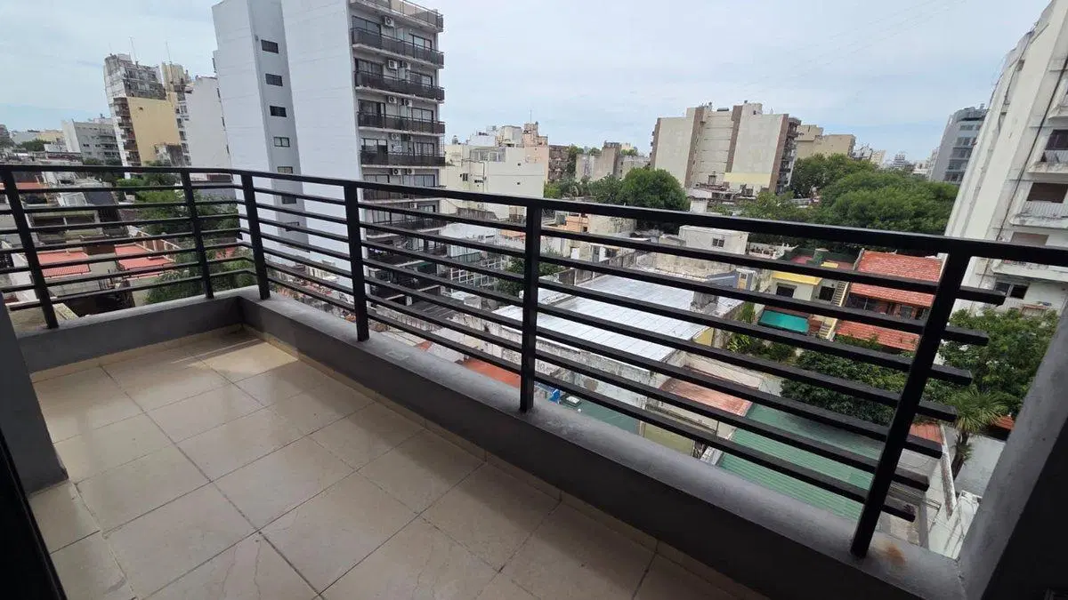 VENTA MONOAMBIENTE BALCON CONTRAFRENTE  FLORESTA 3