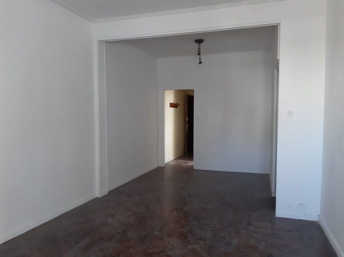 Foto de OPORTUNIDAD DOS DORMITORIOS MUY LUMINOSO CON BALCO, imagen 5
