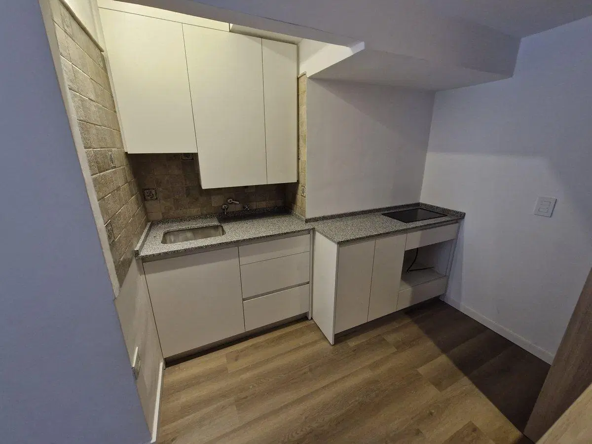 DEPARTAMENTO MONOAMBIENTE CON PATIO EN RECOLETA 3
