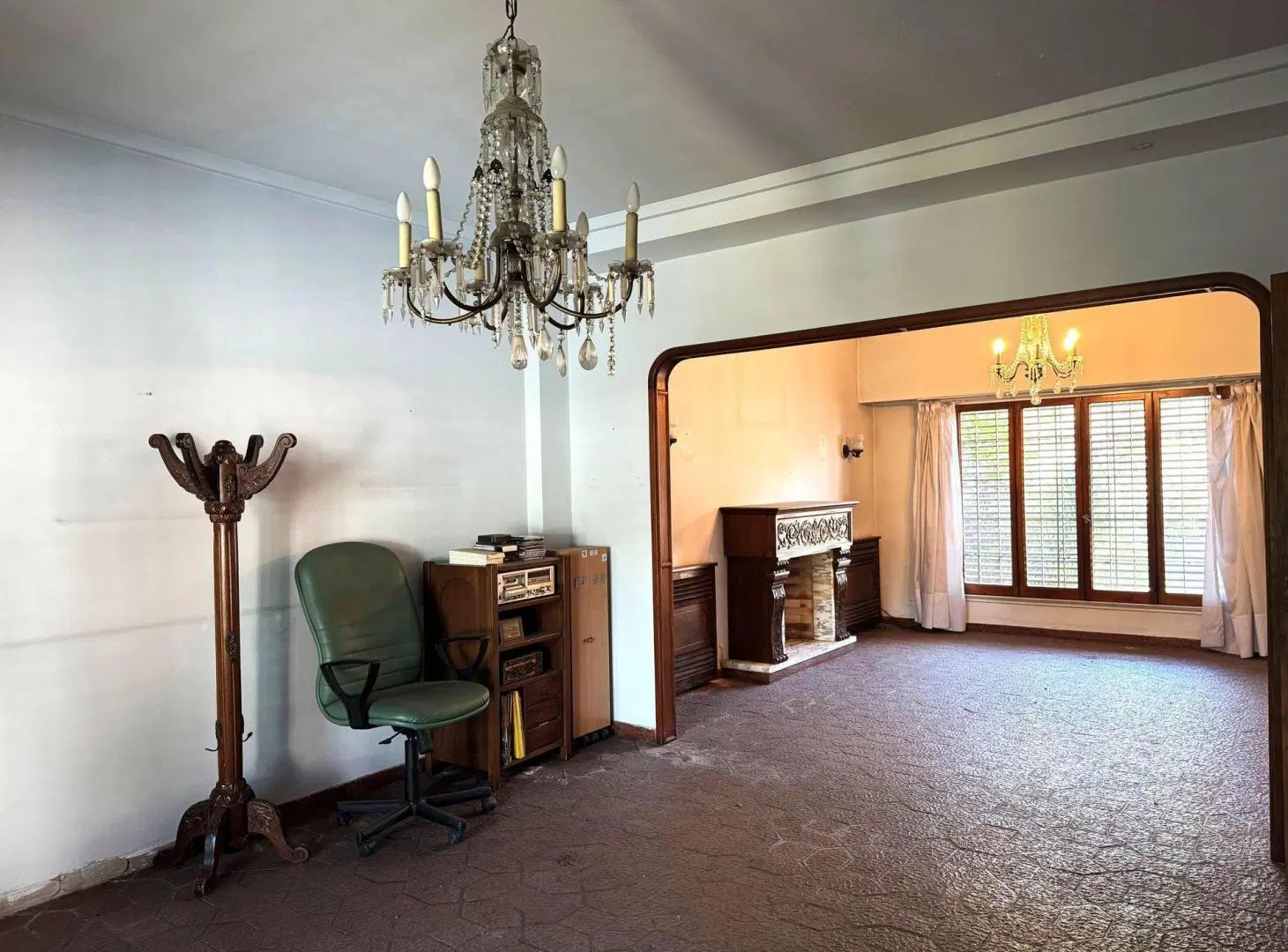 CASA 7 AMBIENTES VENTA ADROGUE JARDIN Y PILETA 4