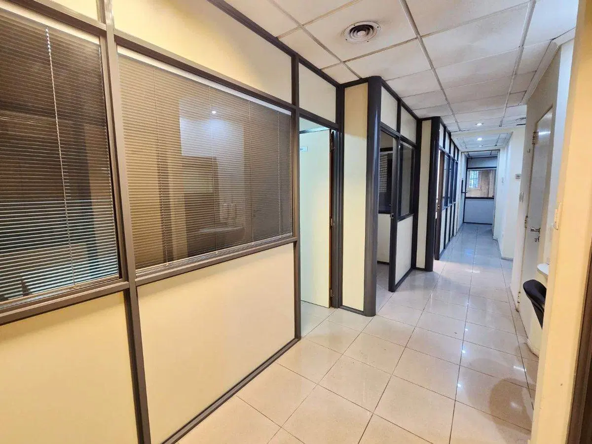VENTA OFICINAS EN BLOQUE AMOBLADO TERRAZA DEVOTO 4