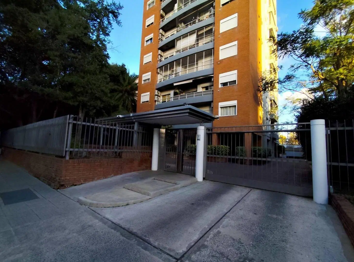 ALQUILER FLORESTA 4 AMB COCHERA SEGURIDAD PILETA 3