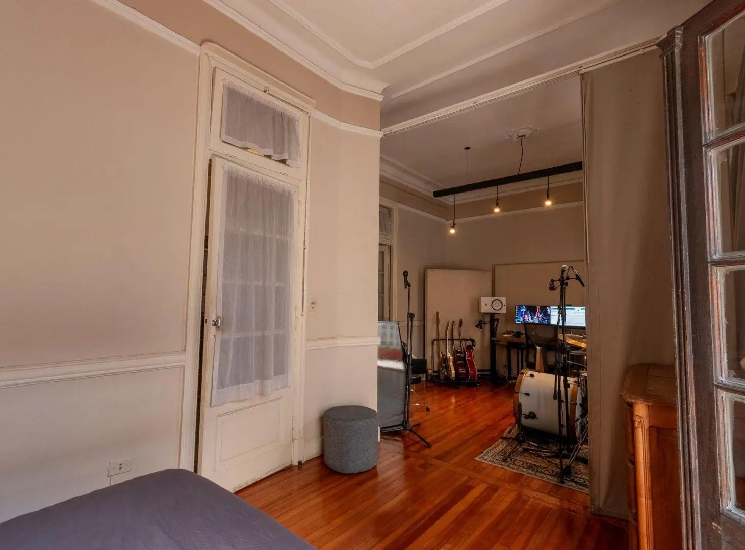 Venta  Departamento 4 ambientes con balcón corrido 2