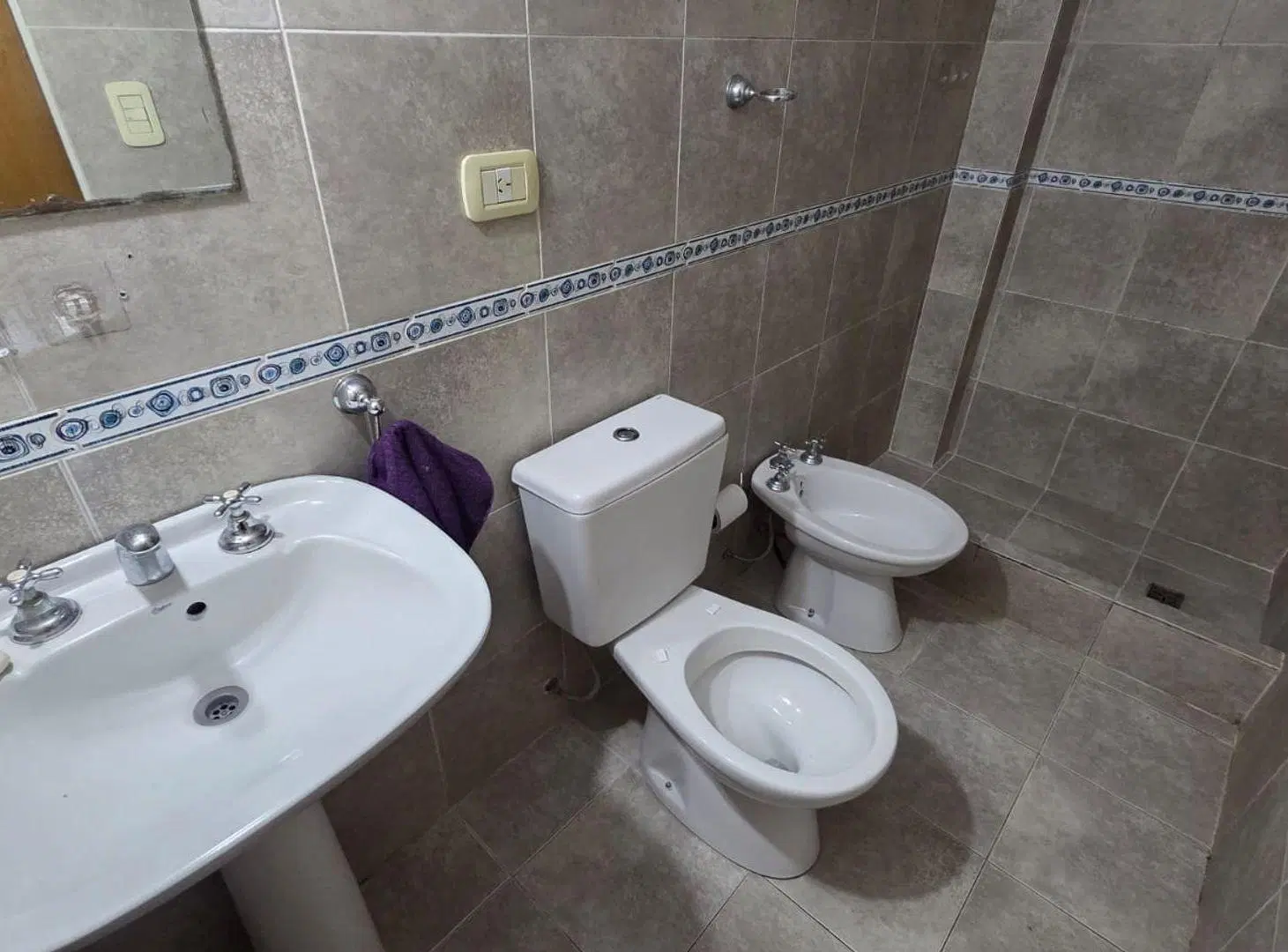 ALQUILER DEPARTAMENTO 2 AMBIENTES CON BALCON MORON 2