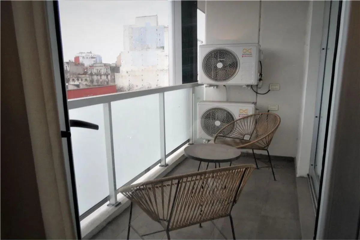 VENTA 2 AMB u$s125.000 + COCH. u$s20.000-S.TELM0 8