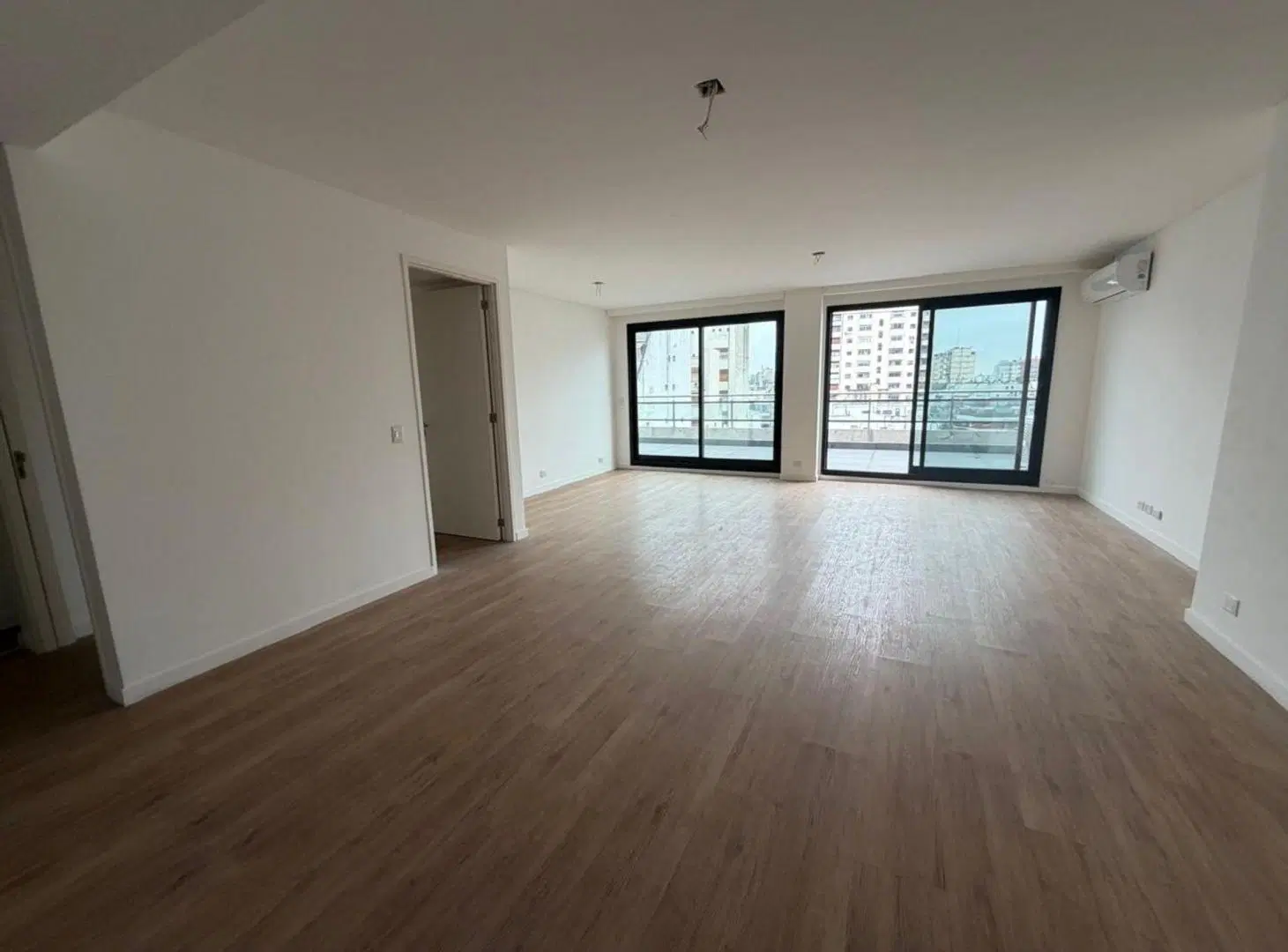 VENTA 4 AMBIENTES BALCON TERRAZA COCHERA RECOLETA 2