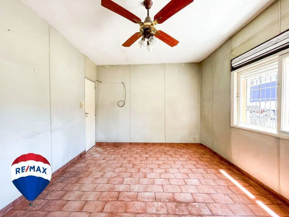 CASA 3 AMBIENTES COCHERA JARDIN SAN JUSTO 5