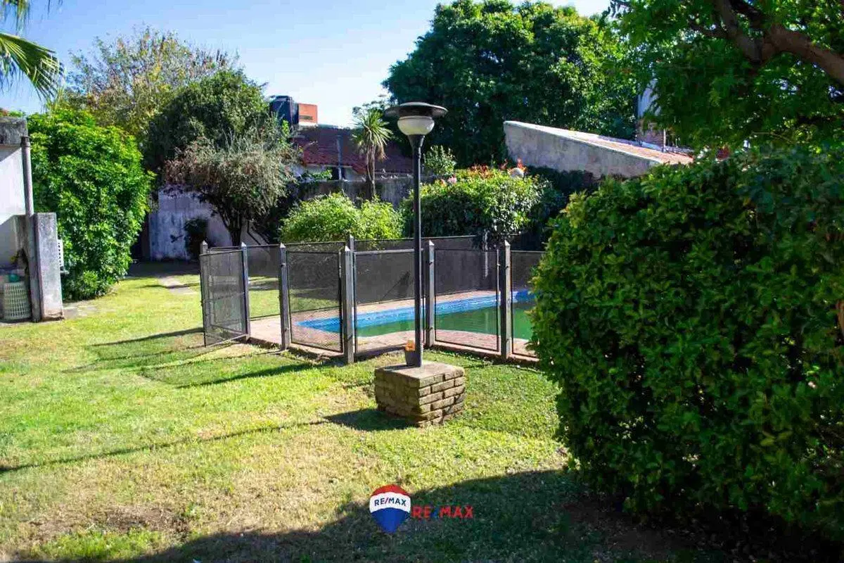 CASA 5 AMB TERRENO 724 M2 PILETA MUÑIZ 3