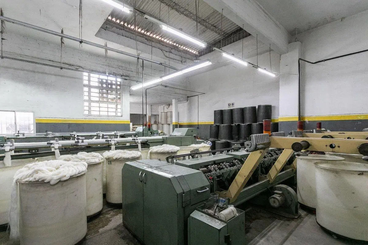 IMPORTANTE INMUEBLE COMERCIAL/INDUSTRIAL V. DEVOTO 2
