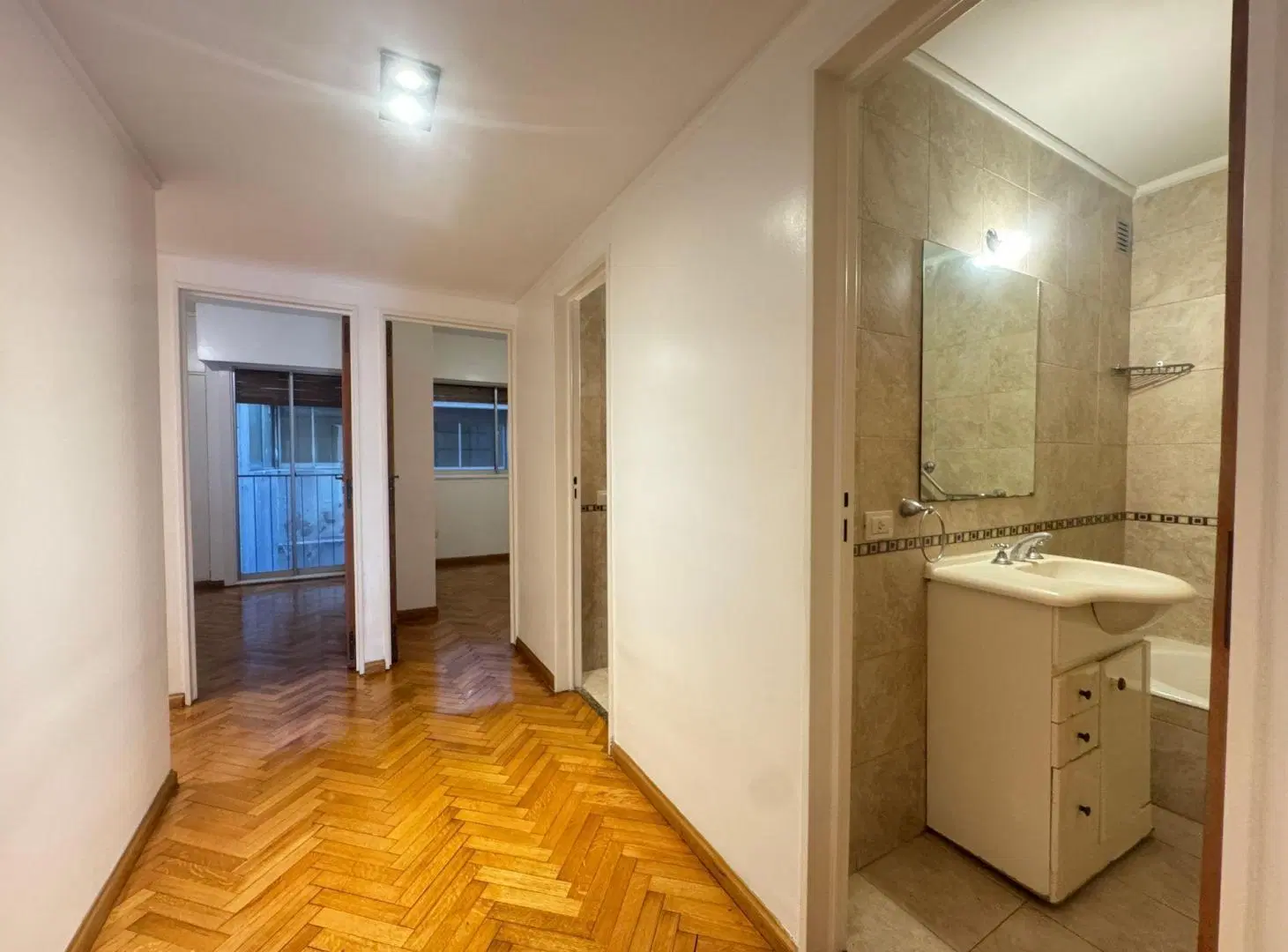 VENTA DPTO 4 AMB DEPENDENCIA COCHERA RECOLETA 8