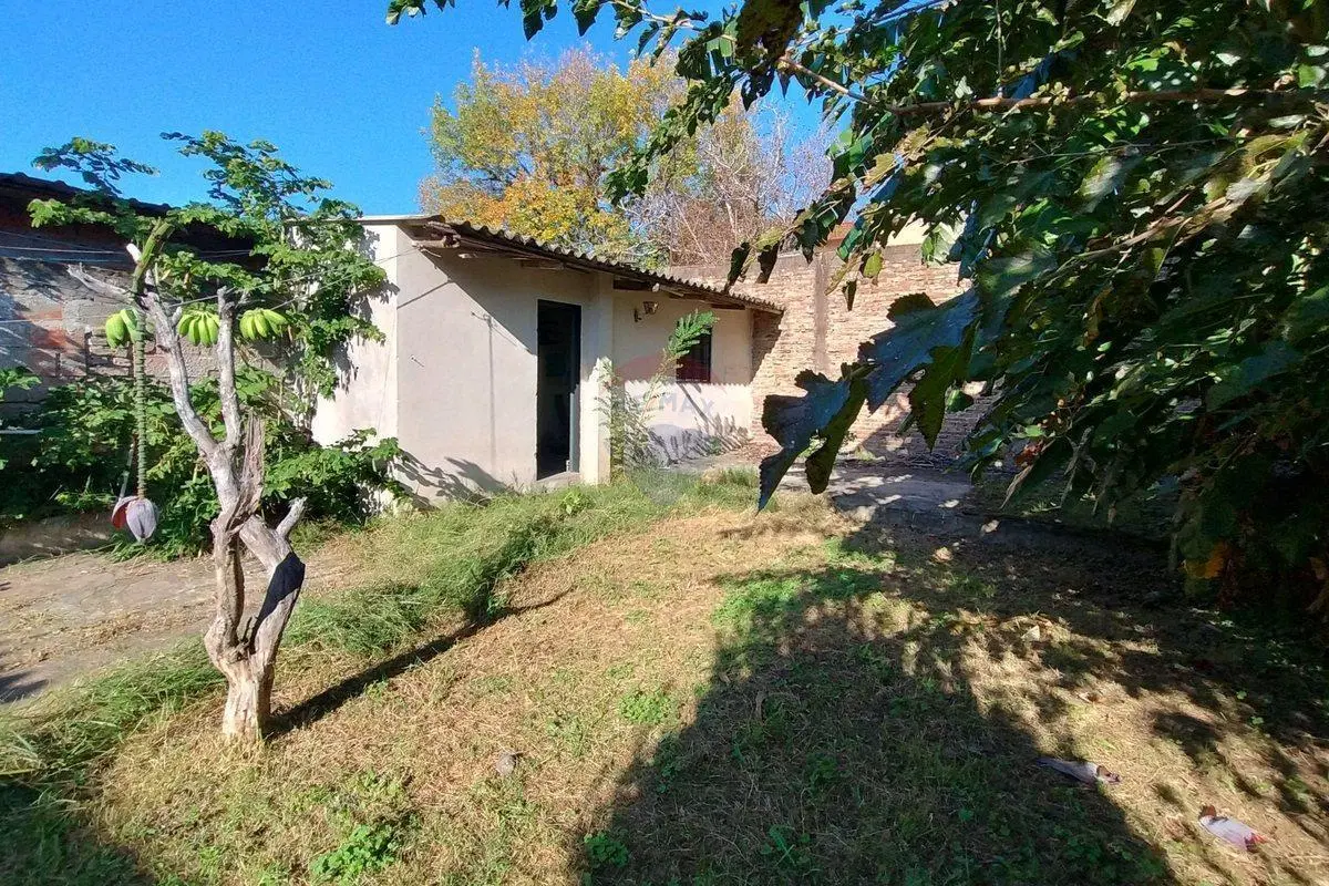 CASA 3 AMB JARDIN Y GARAGE SOBRE LOTE DE 287 m2 8