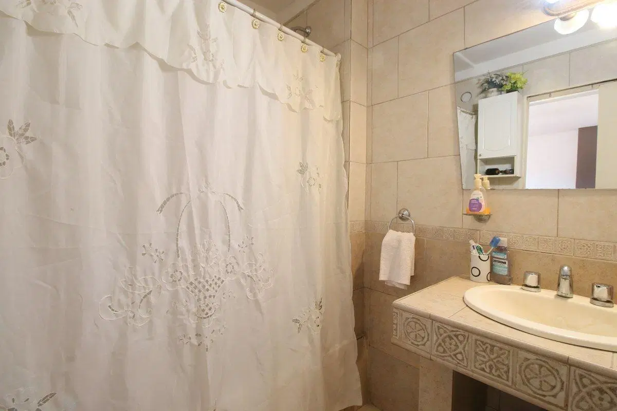 DEPARTAMENTO DE 3 AMBIENTES Y MEDIO VENTA FLORES 4