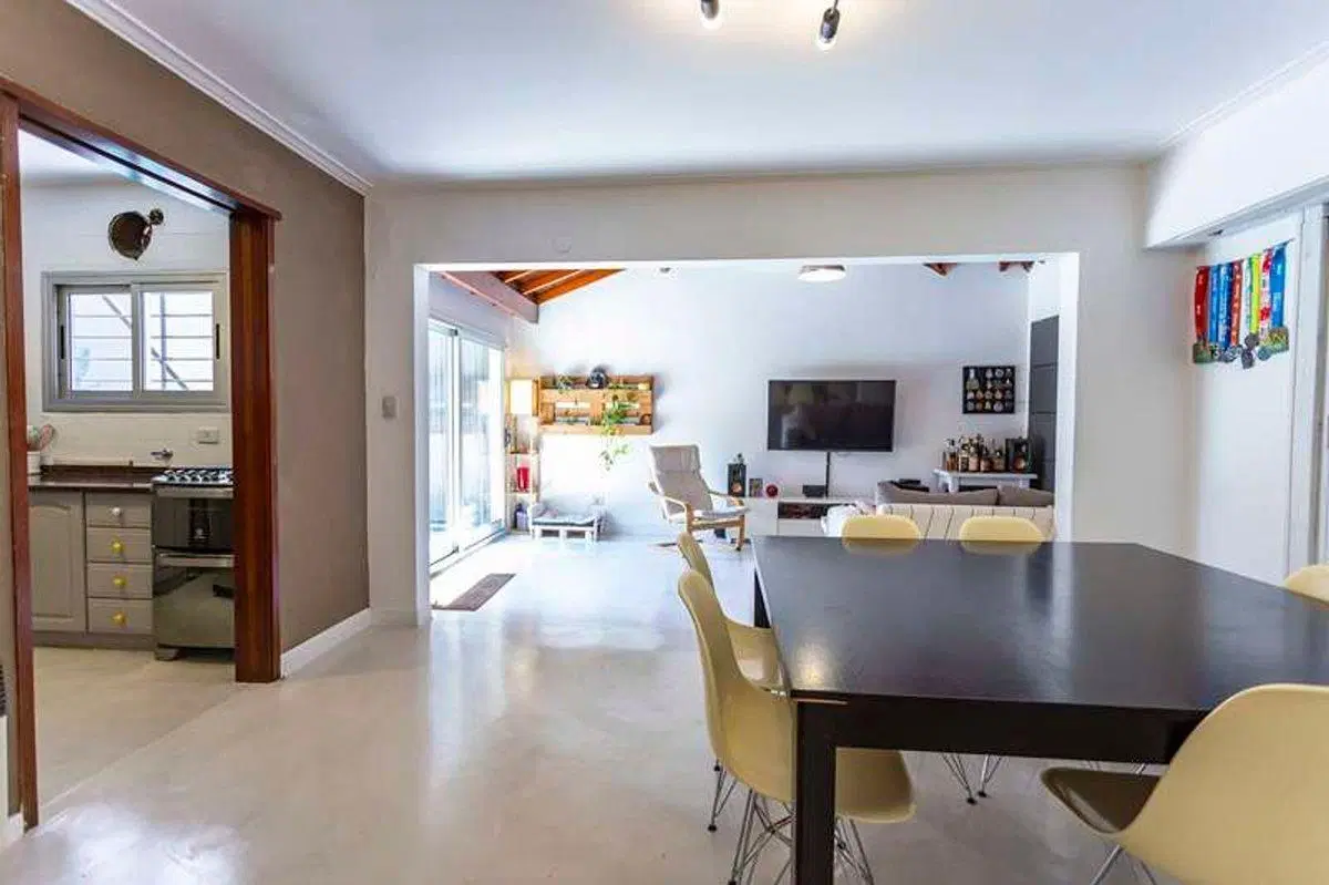 CASA 5 AMBIENTES JARDIN LOMAS DE ZAMORA 3