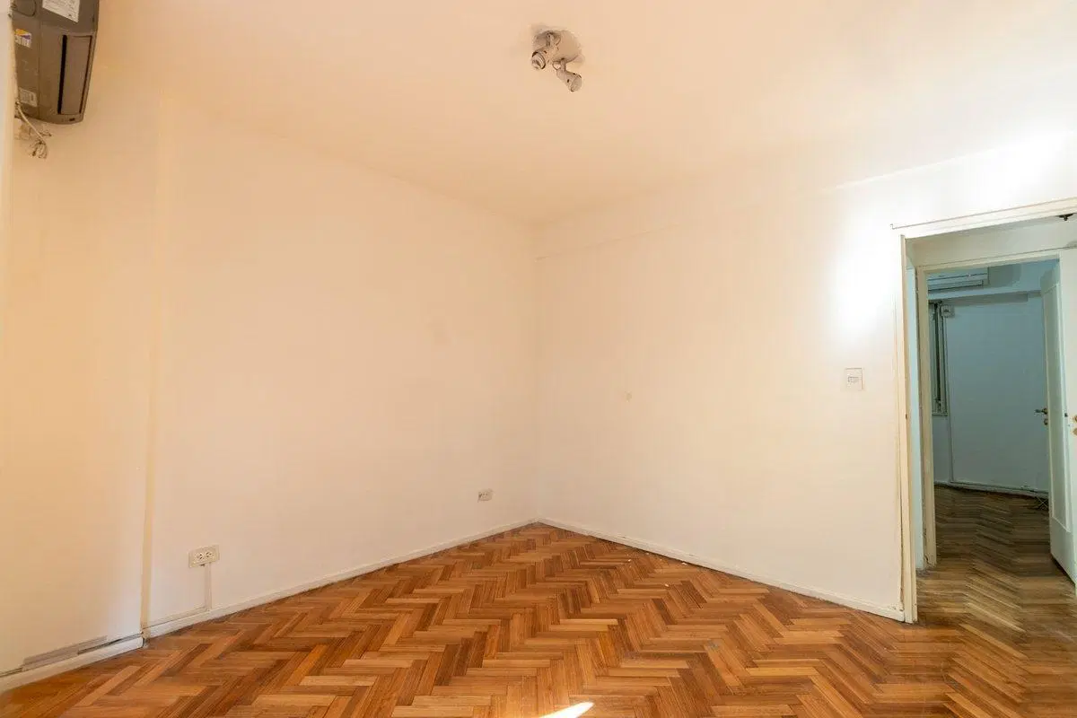Departamento 3 ambientes + dependencia en Recoleta 8