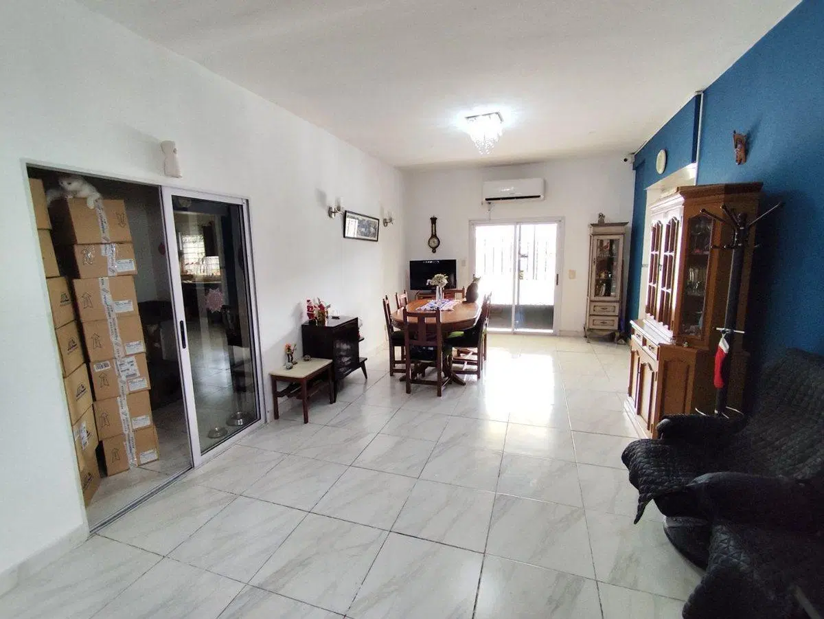 CASA VENTA CASTELAR 4 AMB PARQUE PISCINA COCHERA 4