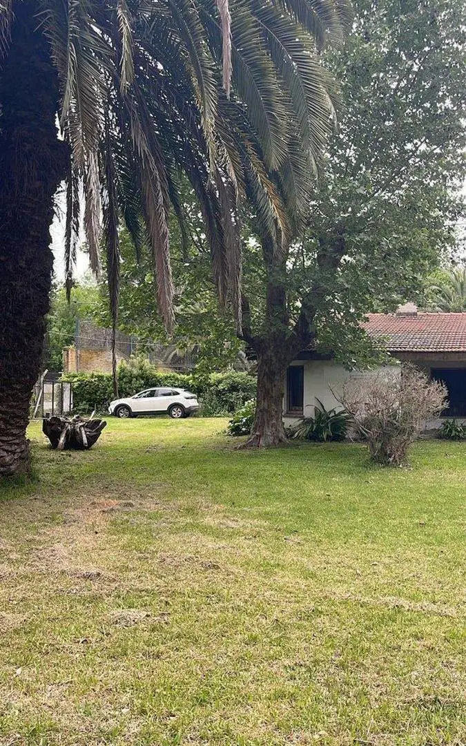 Lote y proyecto 2200 mts construibles Cno La Bota 3