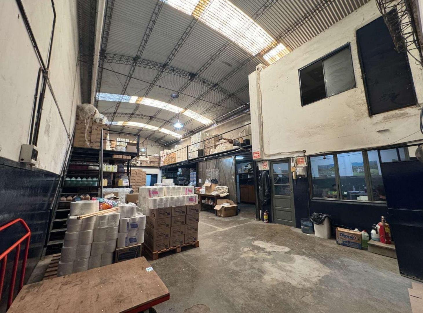 Foto de VENTA GALPON 280M2 PALERMO, imagen 1