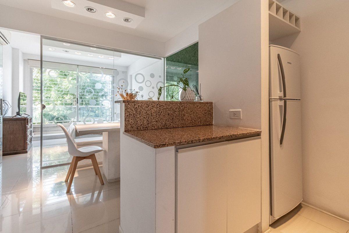 Foto de Venta Monoambiente RECOLETA con BALCON Luminoso, imagen 2