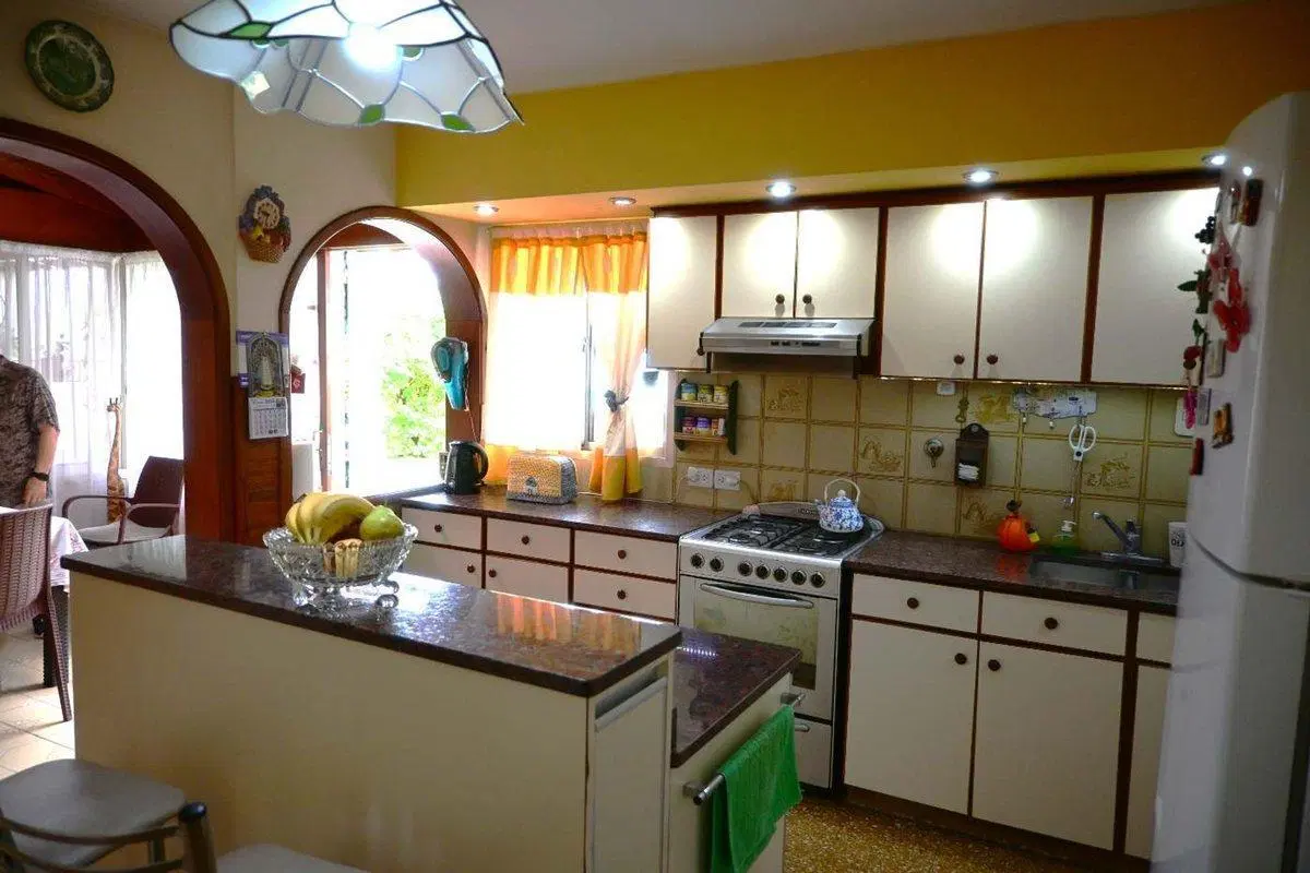 CASA 5 AMBIENTES ADROGUE JARDIN + GALERIA + GARAGE 8