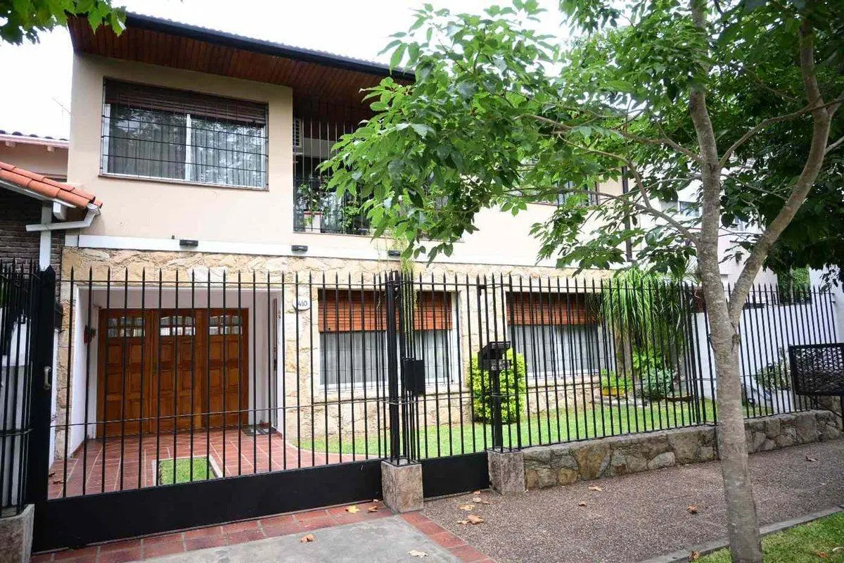 CASA 5 AMBIENTES ADROGUE JARDIN + GALERIA + GARAGE 1